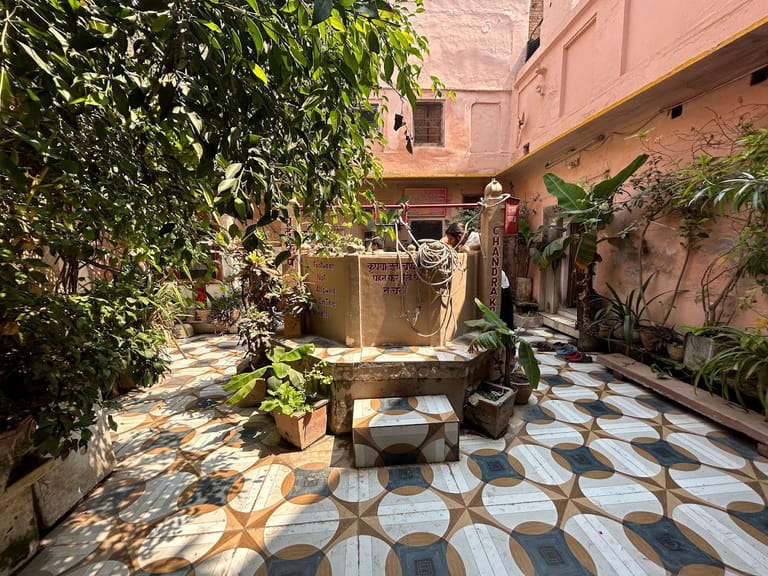 chandrakoop-well-varanasi