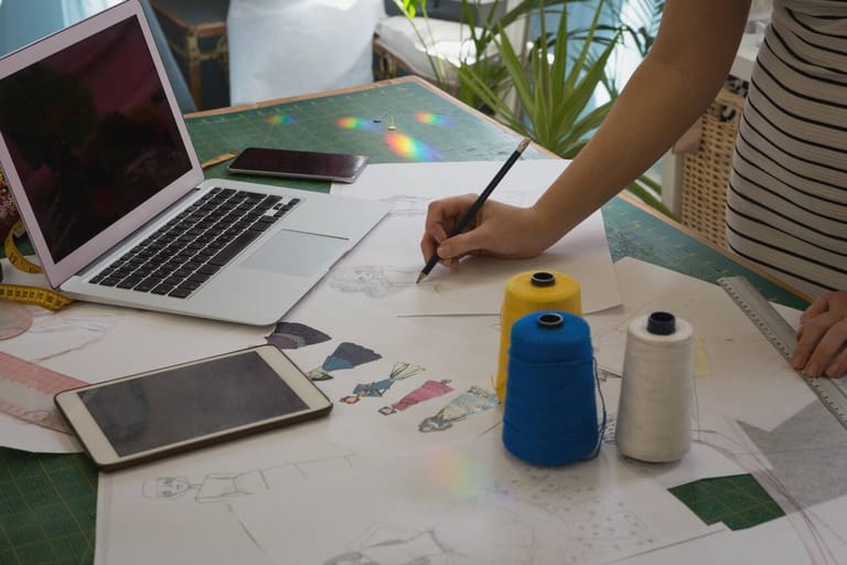 drawing-with-thread-noida-2024