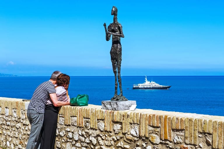 places-to-visit-in-antibes-on-honeymoon