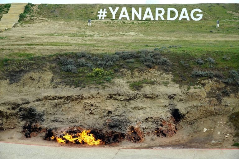 yanar-dag-azerbaijan