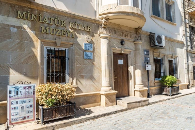 baku-museum-of-miniature-books