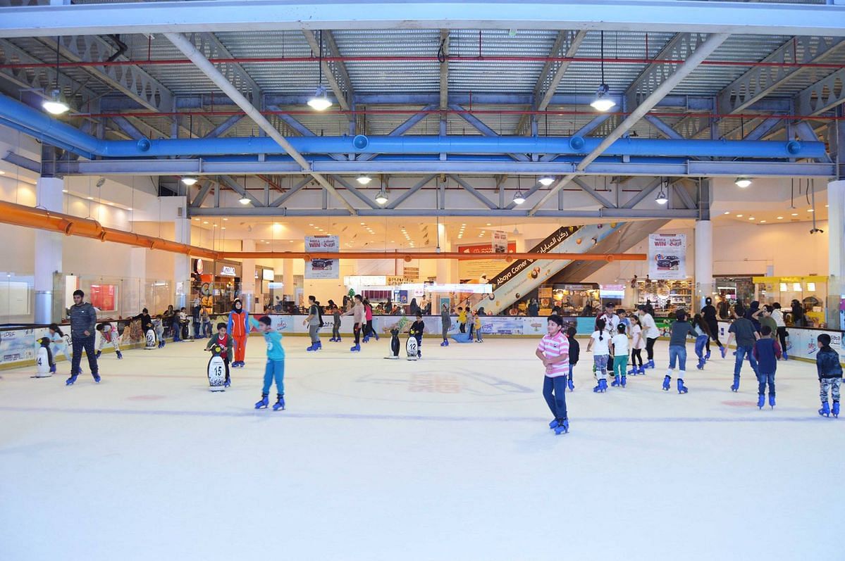 ice-skating-in-srinagar