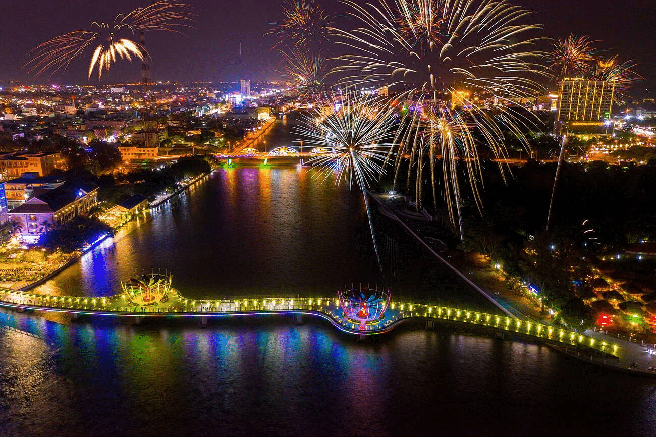 new-year-fireworks-in-vietnam