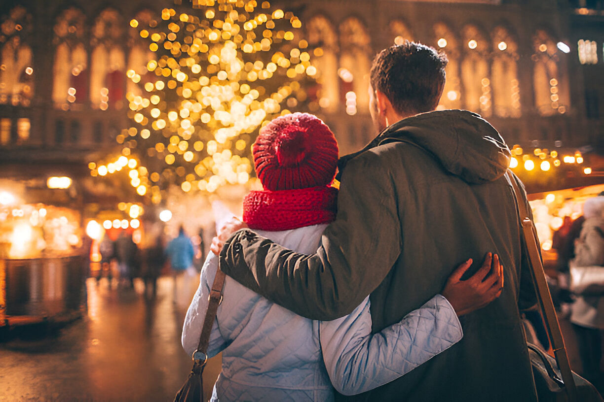romantic-christmas-getaways-for-couples