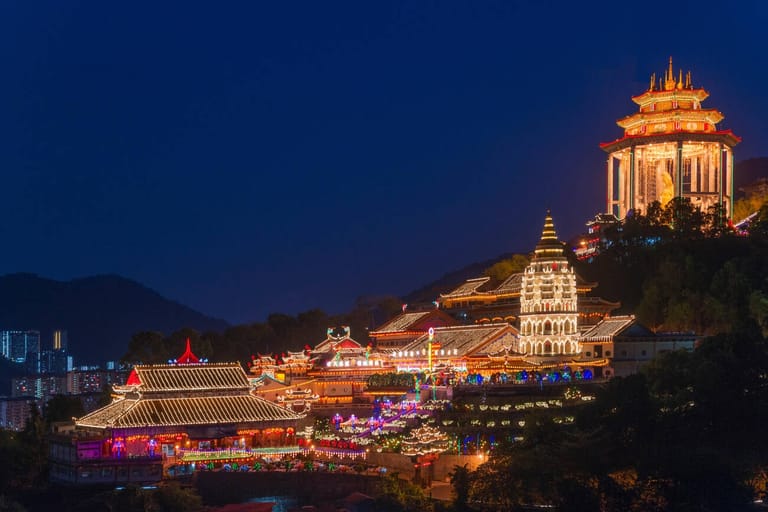 kek-lok-si-temple-at-night-ayer-hitam-penang
