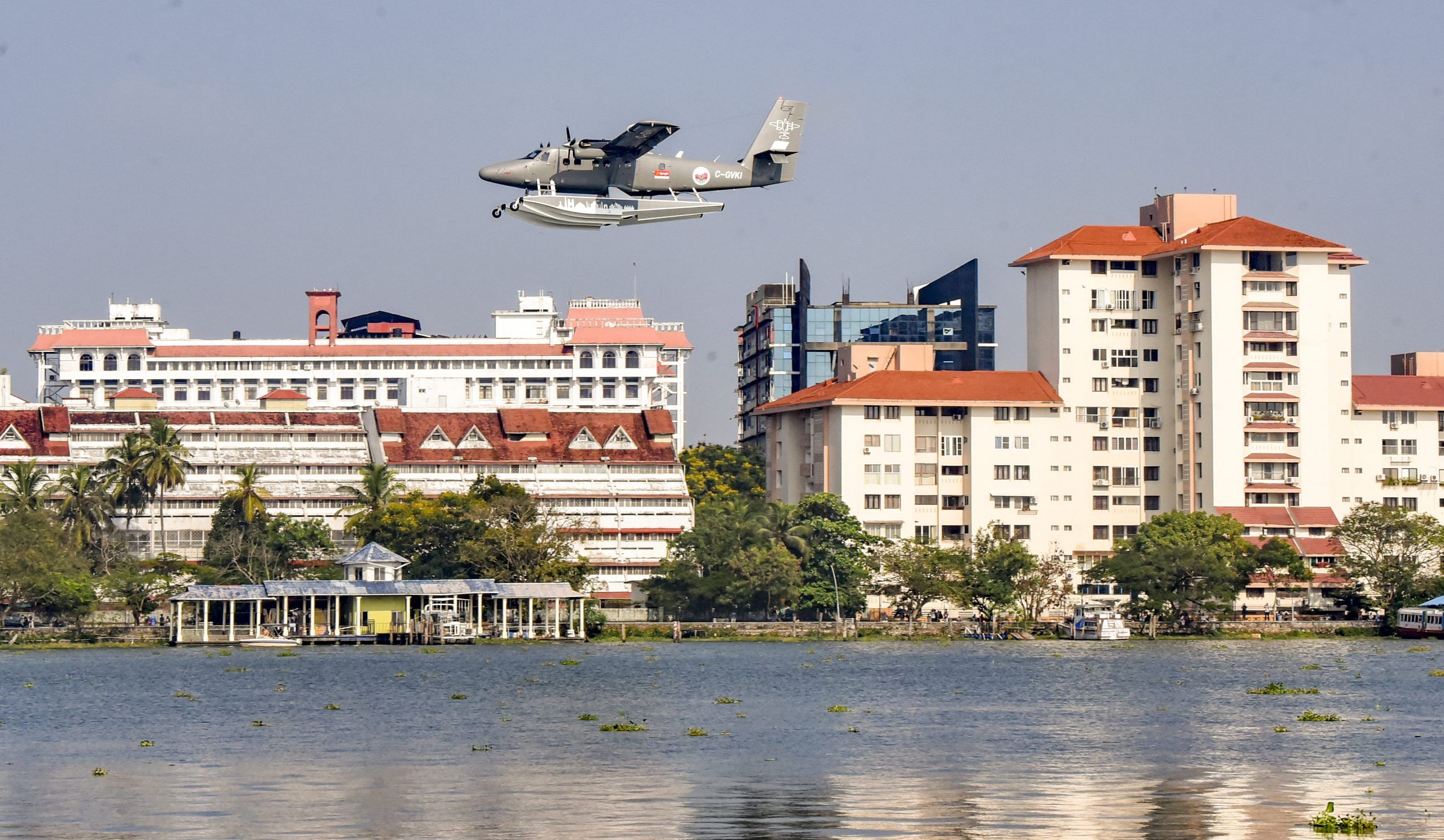 kochi-to-munnar-on-seaplane