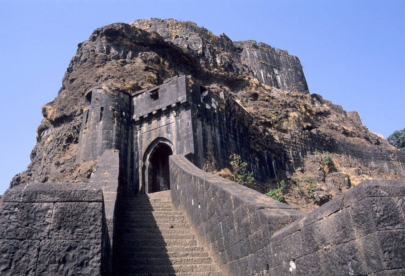 lohagad-fort-lonavala