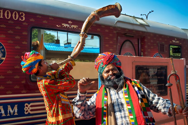luxury-train-journeys-in-india