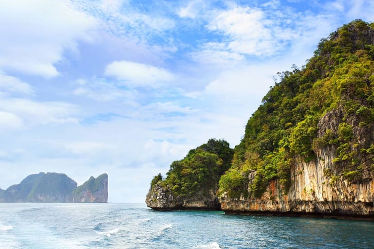 phi-phi-islands