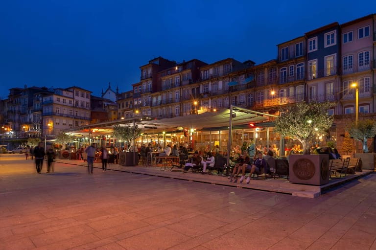 restaurants-and-cafes