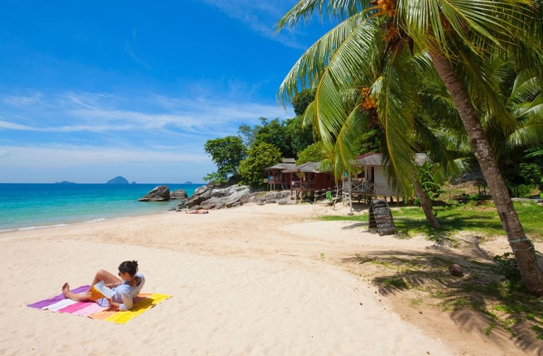 secluded-beach-mira-beach-perhentian-islands-terengganu-malaysia