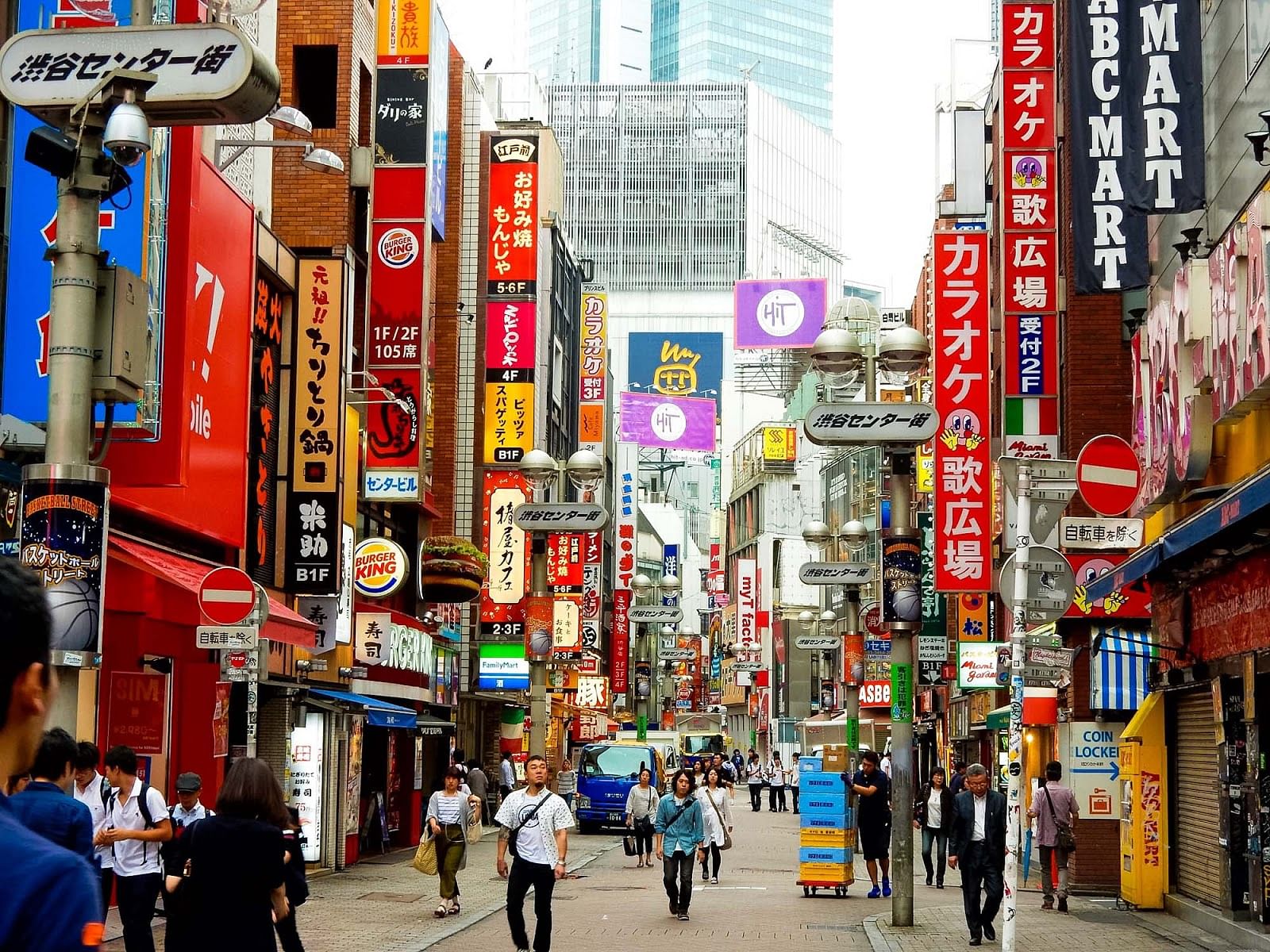 shopping-in-tokyo
