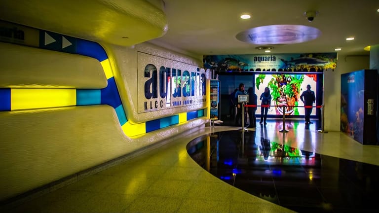 aquaria-klcc-is-a-state-of-the-art-aquarium-located-in-the-heart-of-the-city-beneath-the-kuala-lumpur