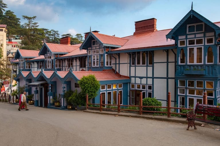 hotel-oberoi-clarke-a-historical-landmark-in-shimla