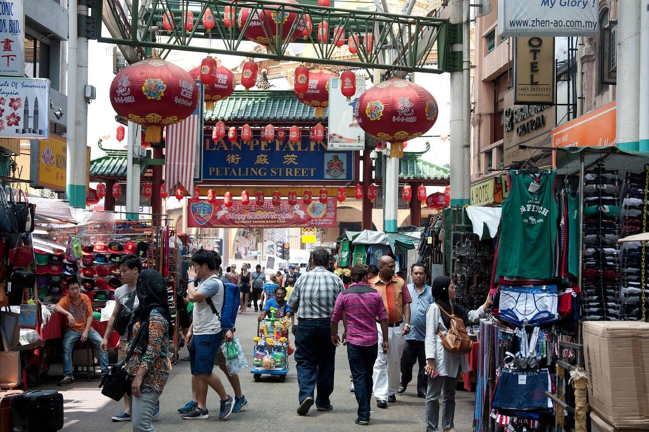 petaling-street-market-chinatown-kuala-lumpur-malaysia