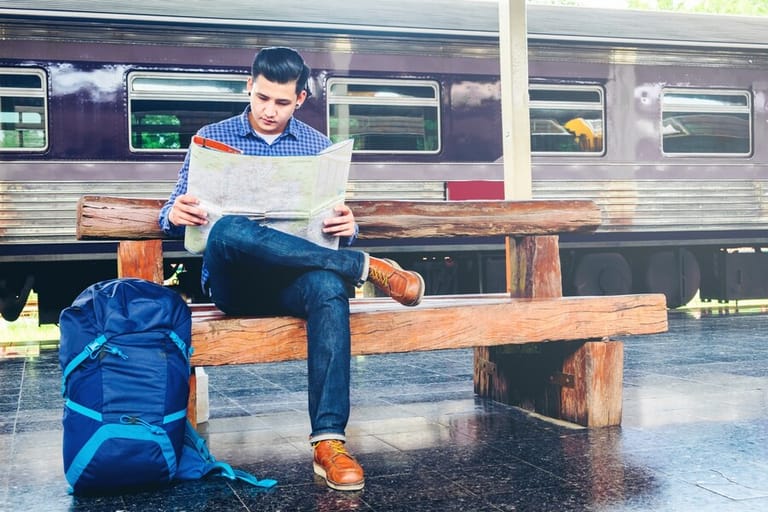 How to reach Kashmir from Delhi