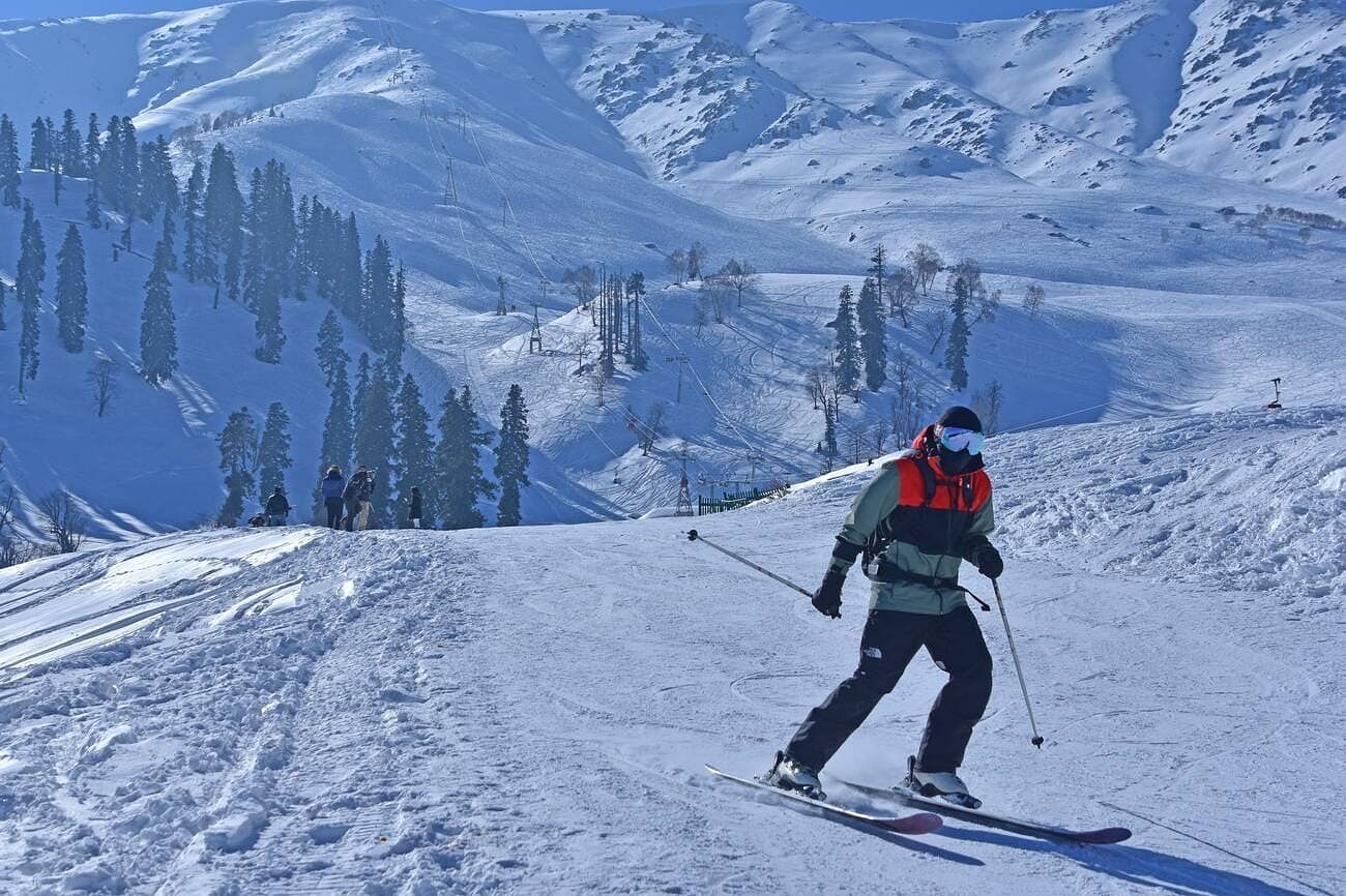 skiing-in-gulmarg