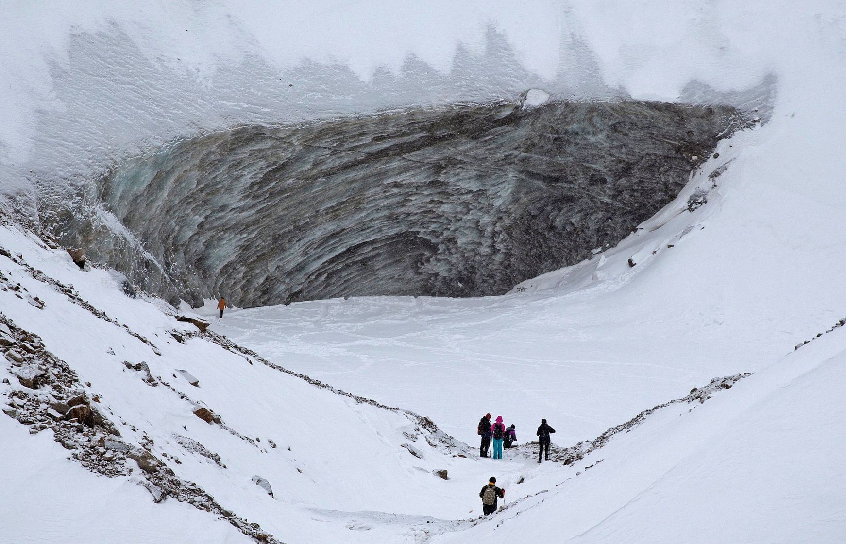bogdanovich-glacier-located-in-the-tian-shan-mountain-range