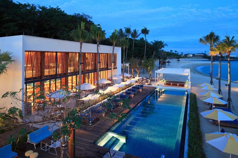 seaside-restaurants-in-singapore