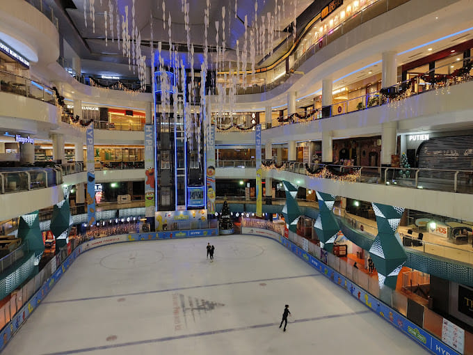 sunway-pyramid-ice