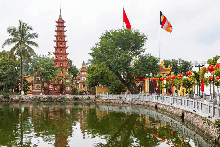 tran-quoc-pagoda-in-vietnam
