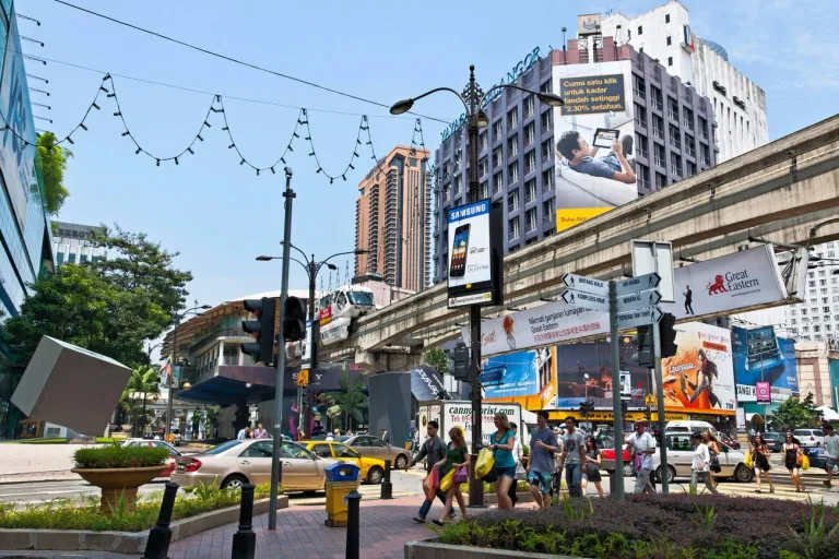 kuala-lumpur-malaysia-bukit-bintang-walk-jalan-bukit-bintang-jalan