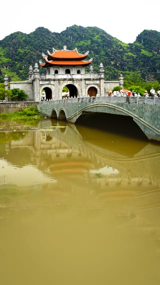 Best Vietnam Package Tour for 7 Days with Cu Chi Tunnels