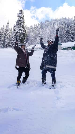 romantic-kashmir-honeymoon-package-5n-6d-new-2