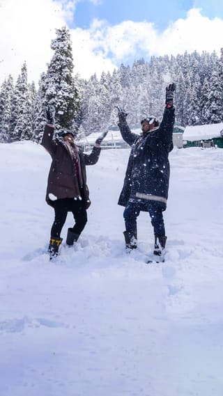 romantic-kashmir-honeymoon-package-5n-6d-new-2