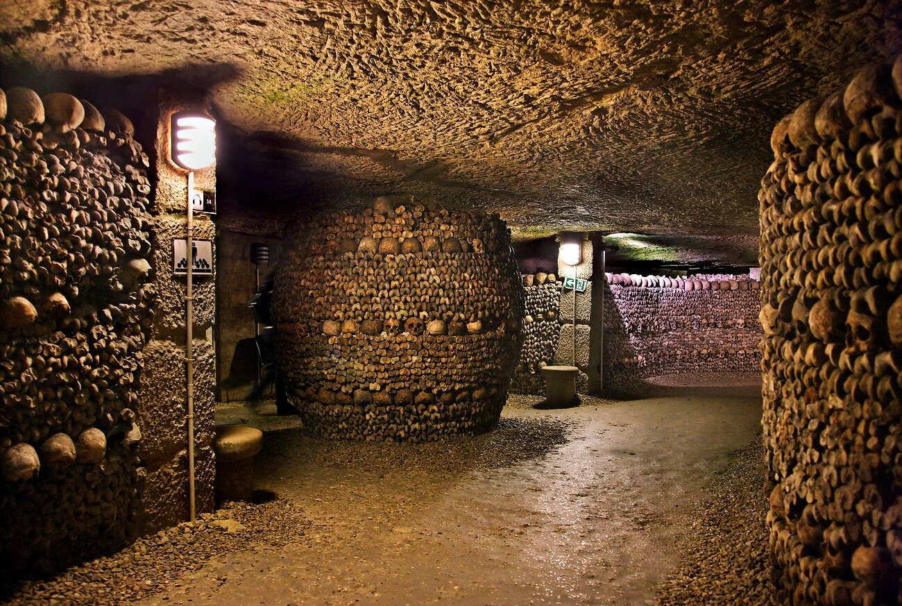 catacombs-of-paris