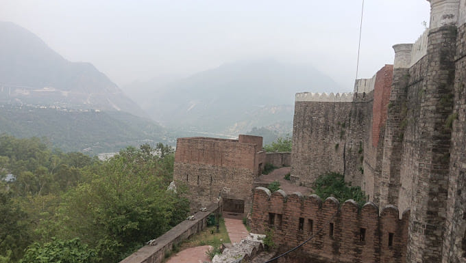 bhimgarh-fort-in-kashmir