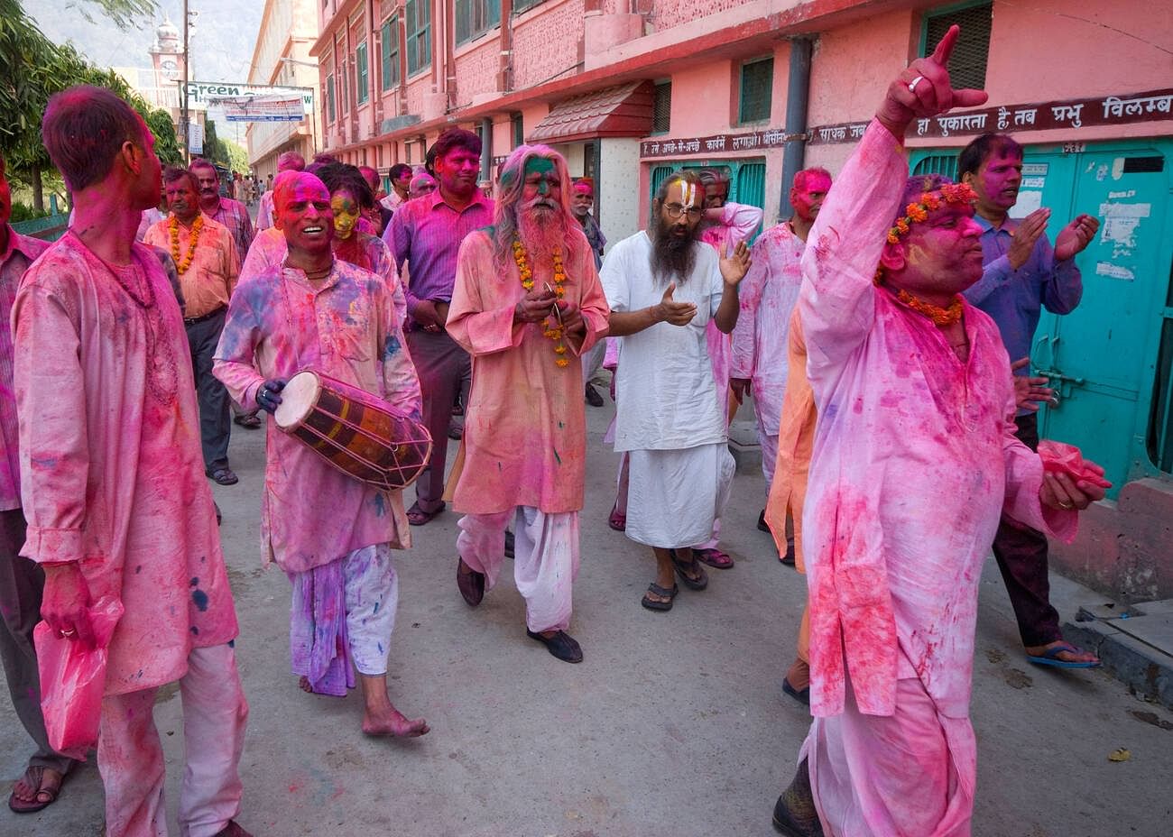 holi-in-rishikesh