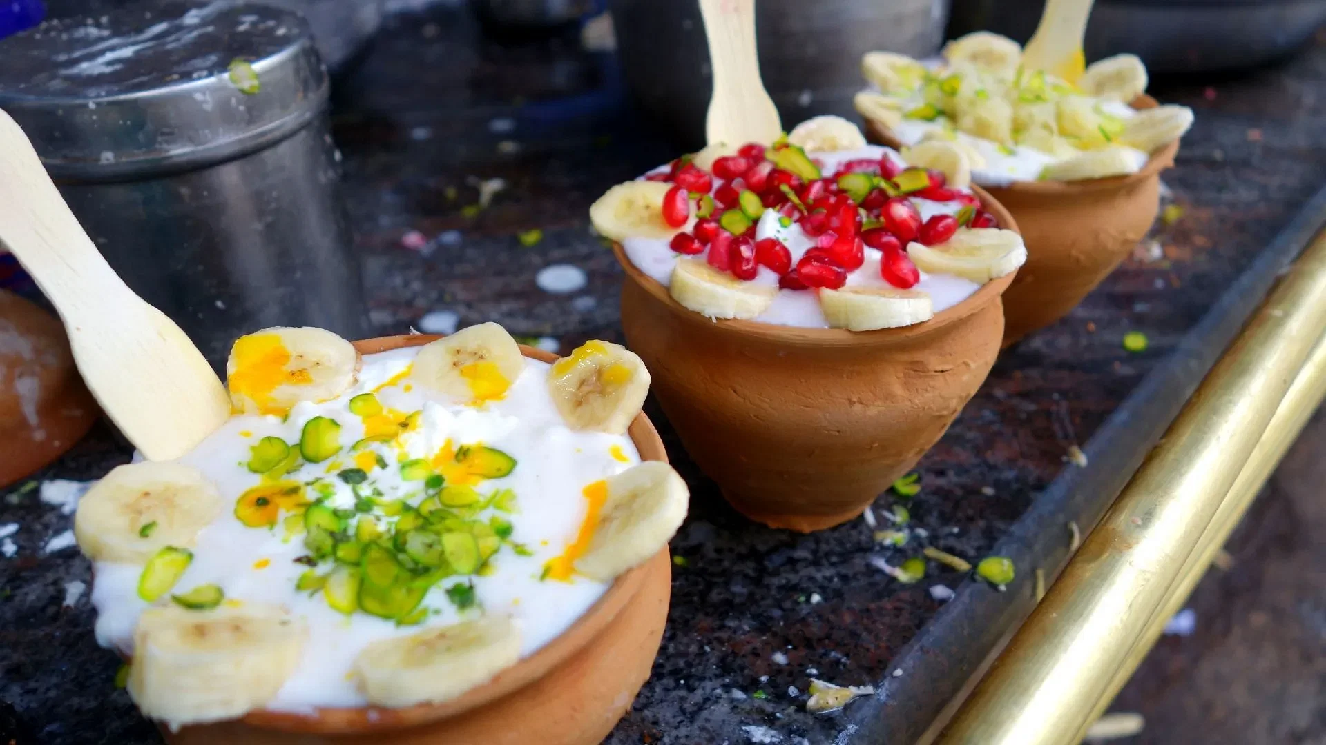 best-local-food-in-varanasi