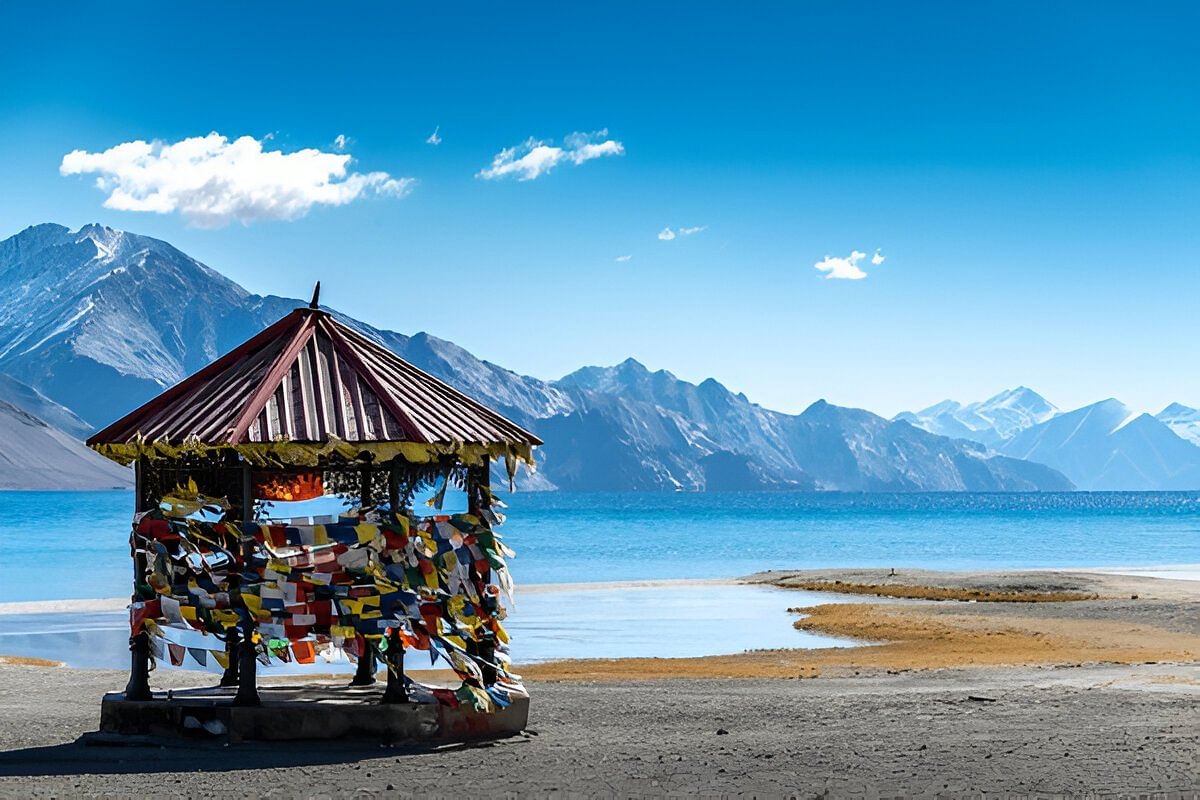 beautiful-lakes-in-leh-ladakh
