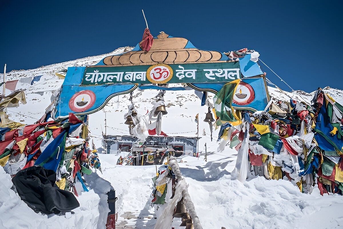 changla-baba-temple-leh-ladakh