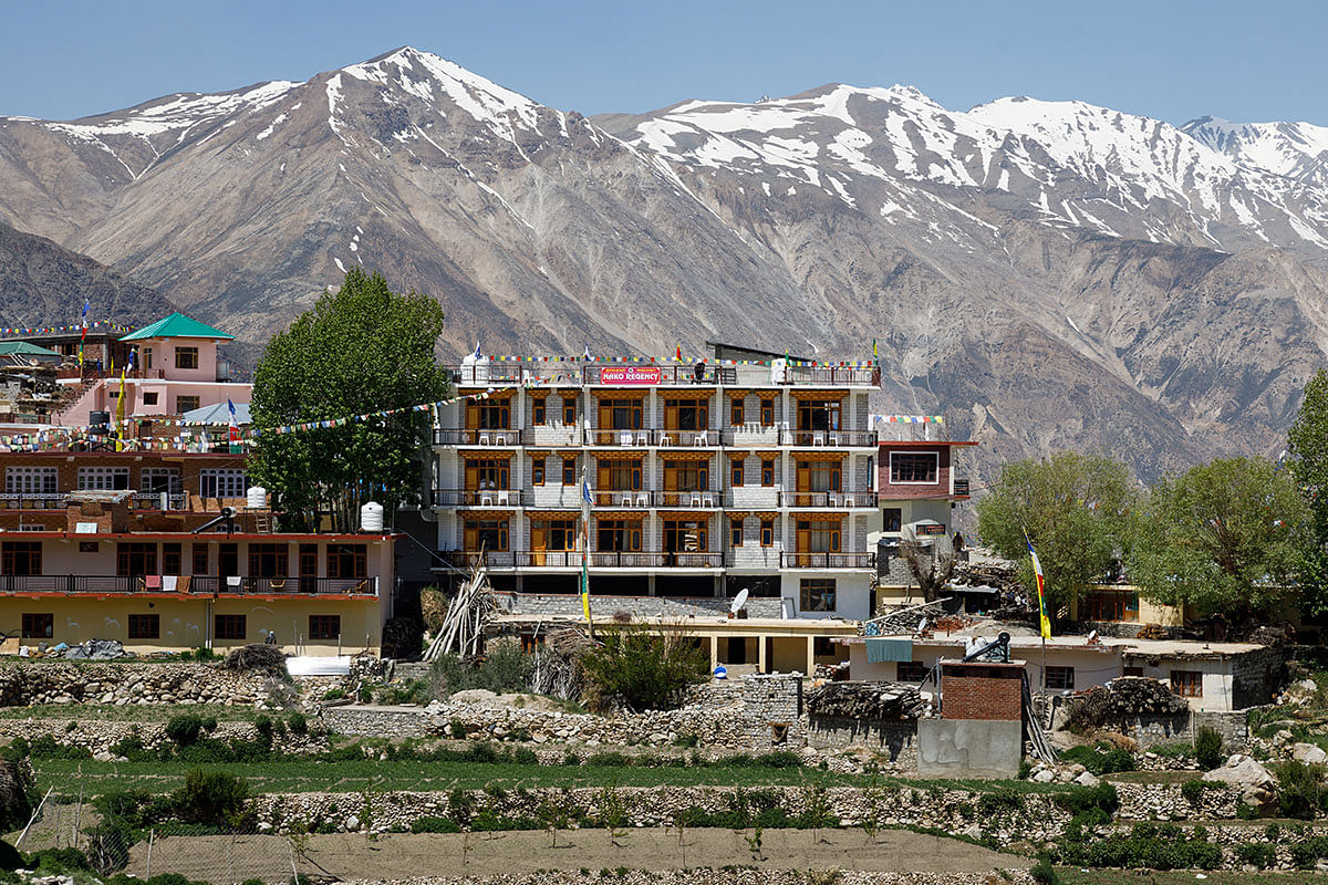hotels-in-nako