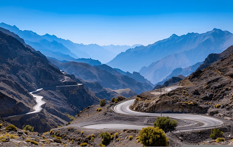 highaltitude-mountain-pass-winding-roads-spiti-vs-ladakh