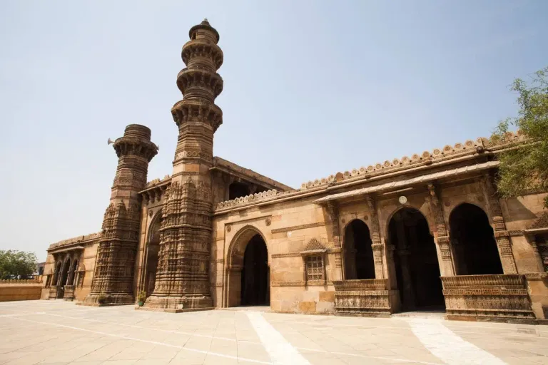 jhulta-minara-ahmedabad