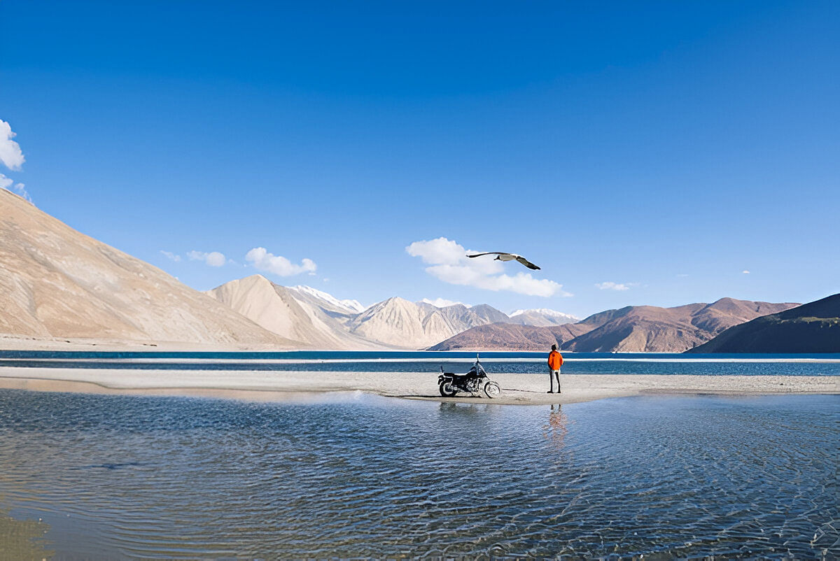 leh-to-pangong-lake-bike-trip