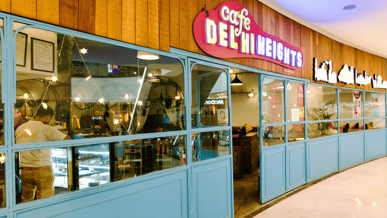 restaurants-in-noida-for-mothers-day