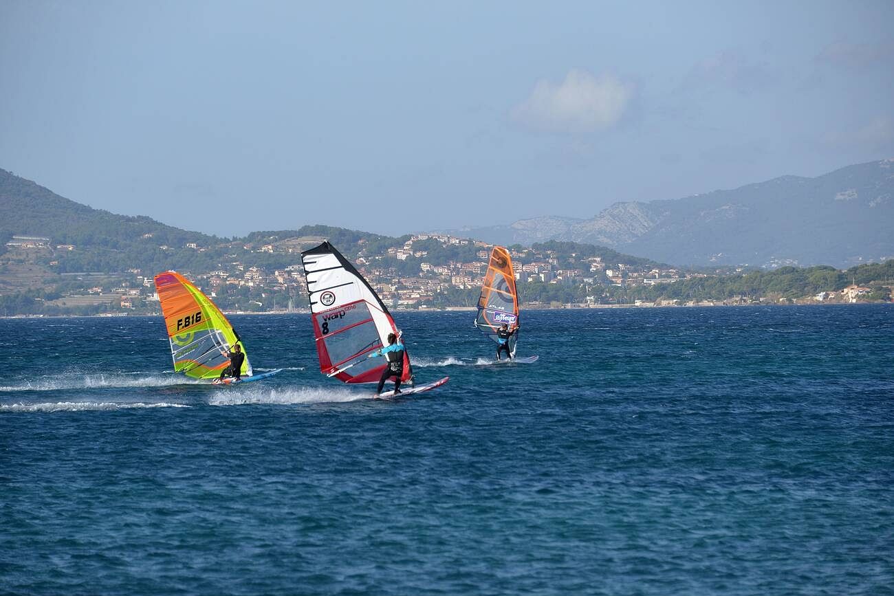 windsurfing-in-bali
