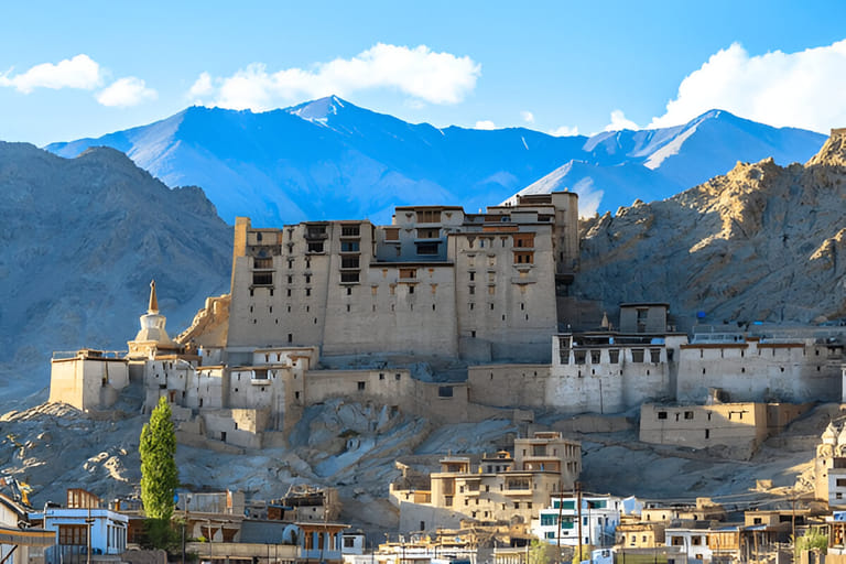 historic-places-to-visit-on-ladakh-bike-trip-leh-palace-monastery