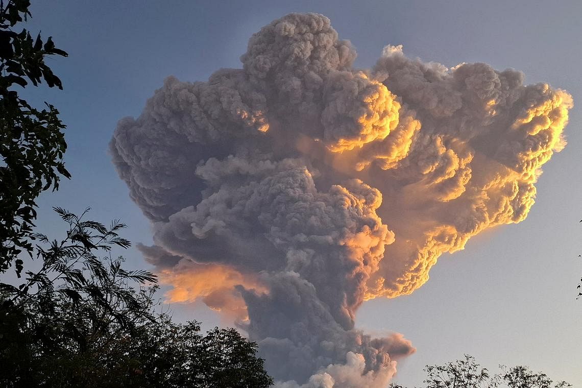 volcano-eruption-indonesia