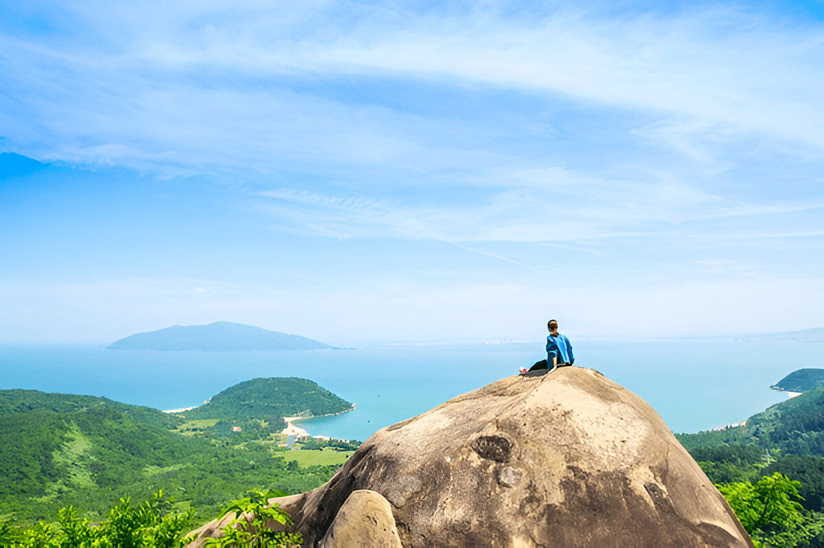 lang-co-beach-hue-vietnam