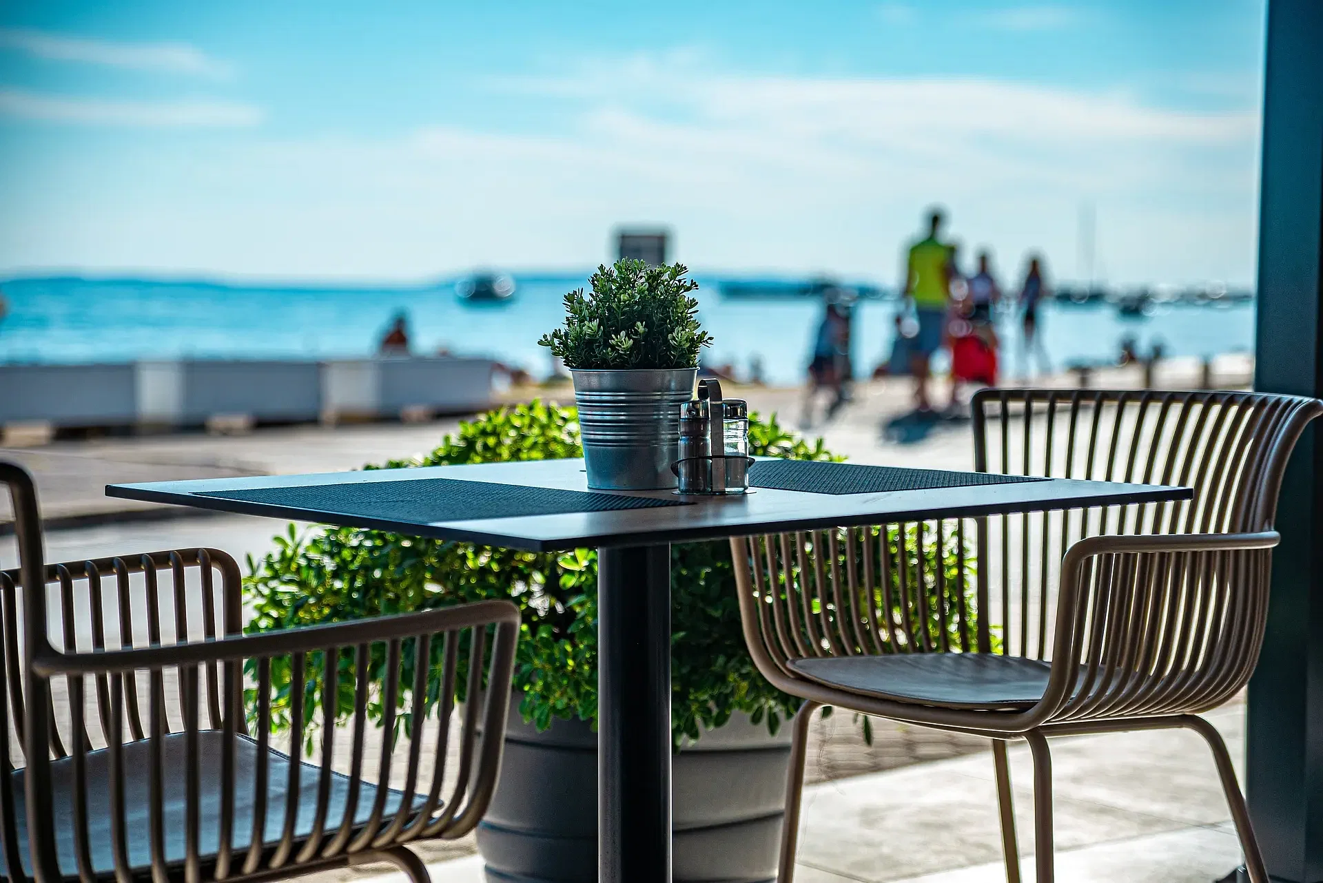 cafes-and-restaurants-in-bangaram-island