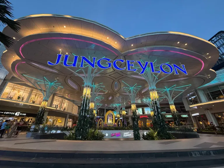 jungceylon-shopping-mall-in-patong
