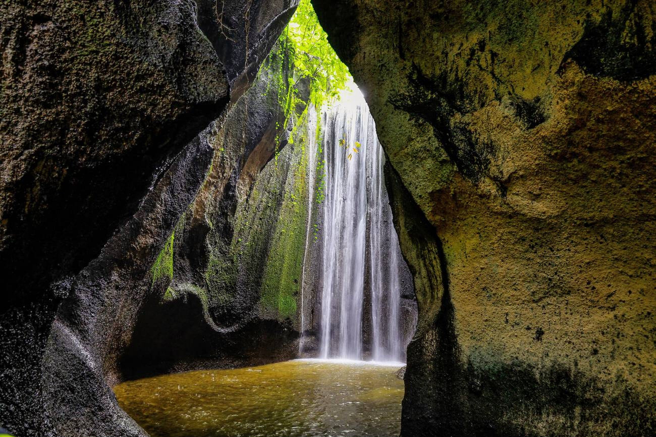 tukad-cepung-waterfall