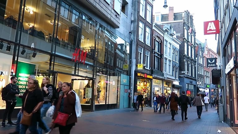 shopping-in-amsterdam-netherland