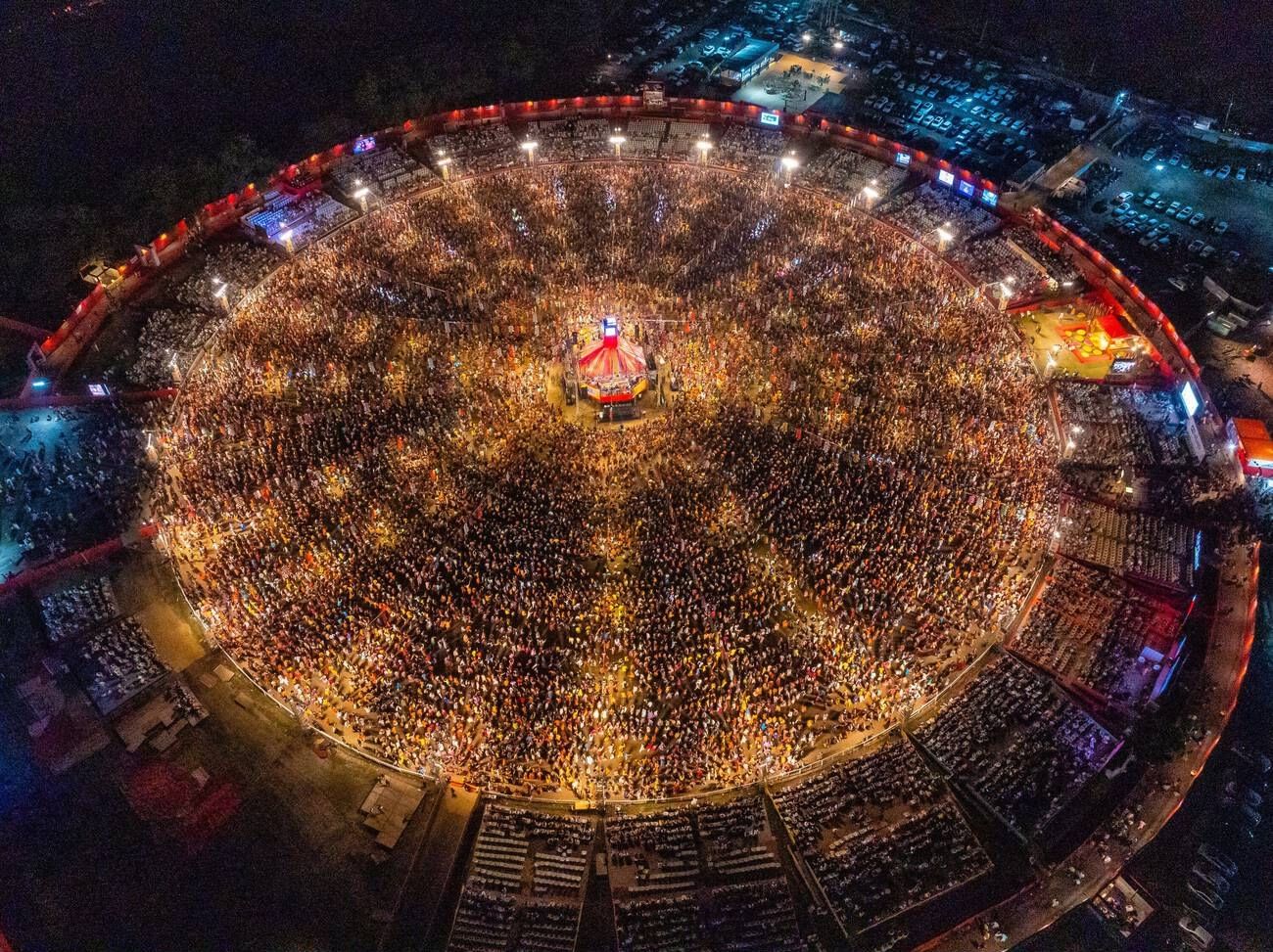 experience-at-united-garba-mahotsav-2025
