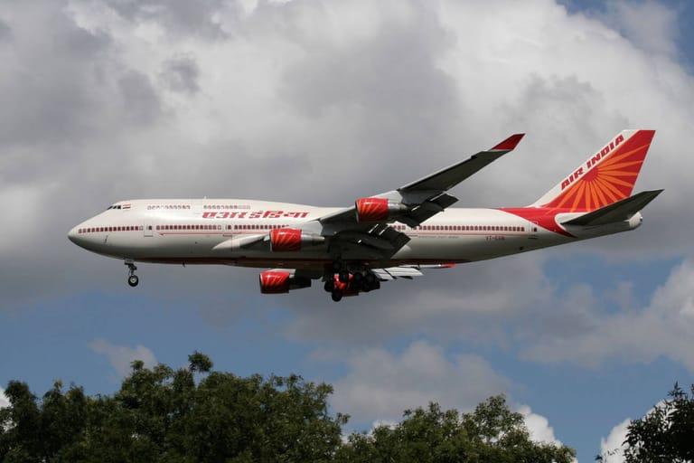 air-india-boeing-747-400-